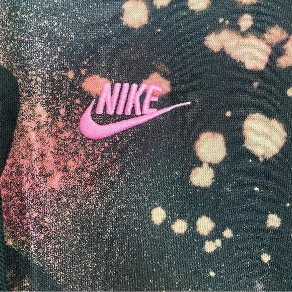 Nike Hoodie Sweatshirt Mens Size Medium Unisex Black Pullover Floral Mandala - Picture 4 of 11